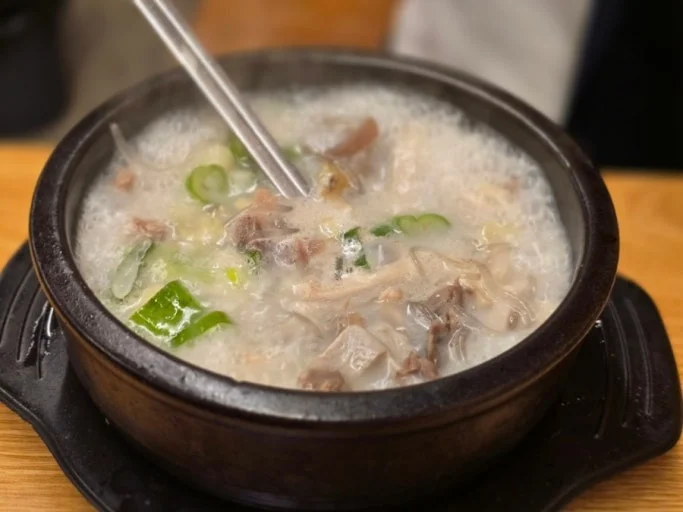 이재명 대통령 소머리국밥 맛집 공개: 서촌 인왕식당 및 전국 국밥 성지 TOP 5 3 rtet ce2ae3
